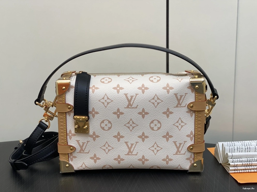 LOUIS SIDE TRUNK MM VUITTON 0517